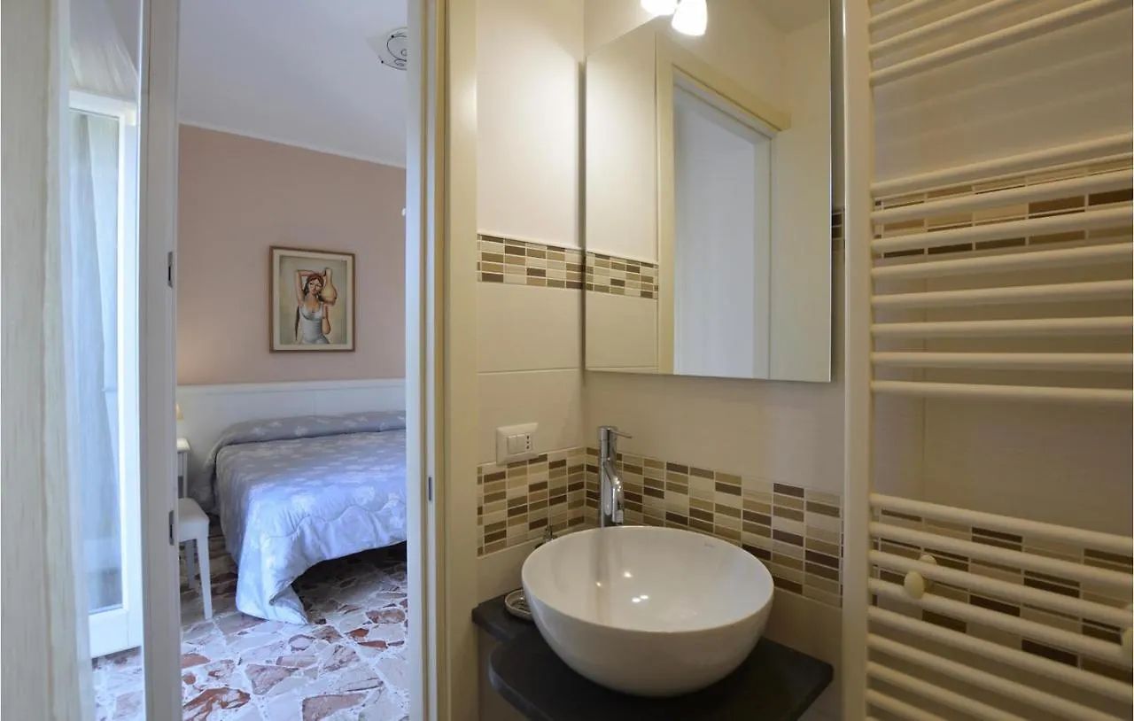 펜션 3 Bedroom Cozy Home In 라구사
